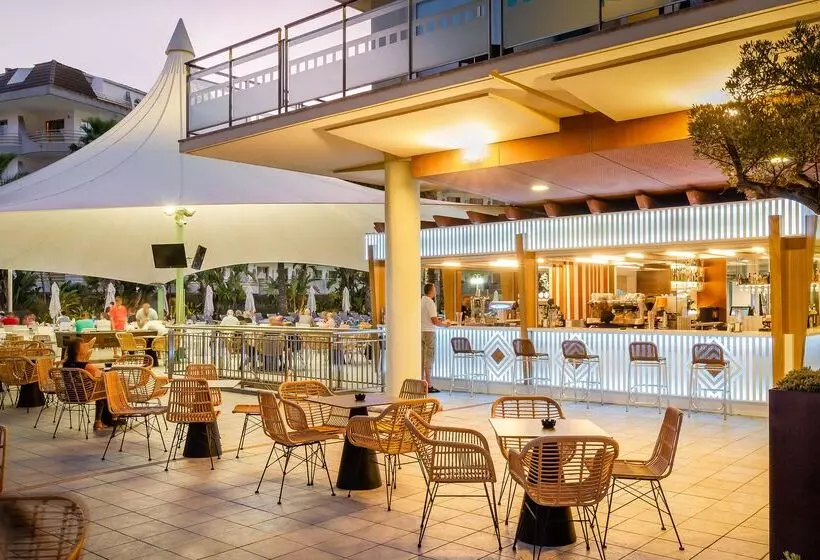 ホテル ALEGRIA Caprici Verd 4*SUP