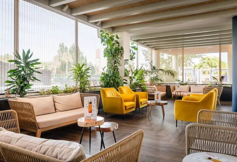 ホテル ALEGRIA Caprici Verd 4*SUP