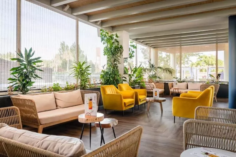 ホテル ALEGRIA Caprici Verd 4*SUP