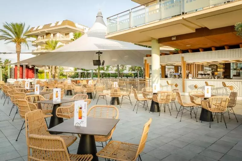 ホテル ALEGRIA Caprici Verd 4*SUP