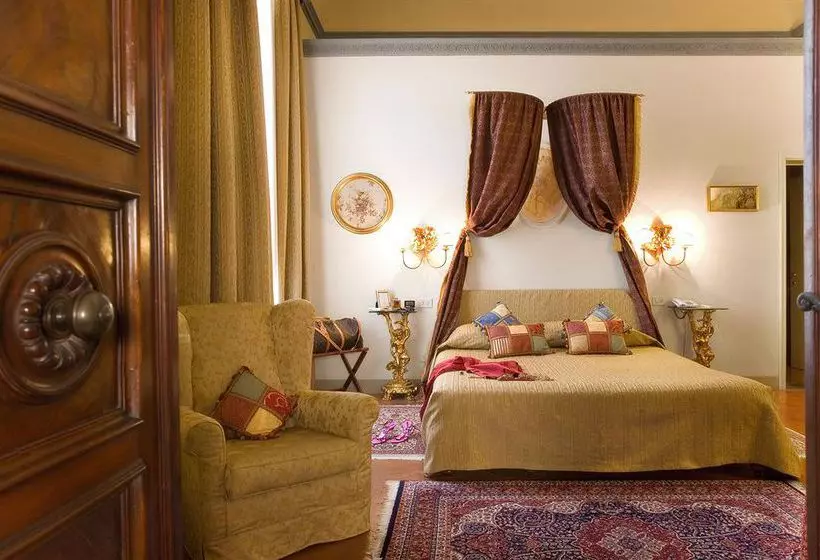 هتل Palazzo Magnani Feroni