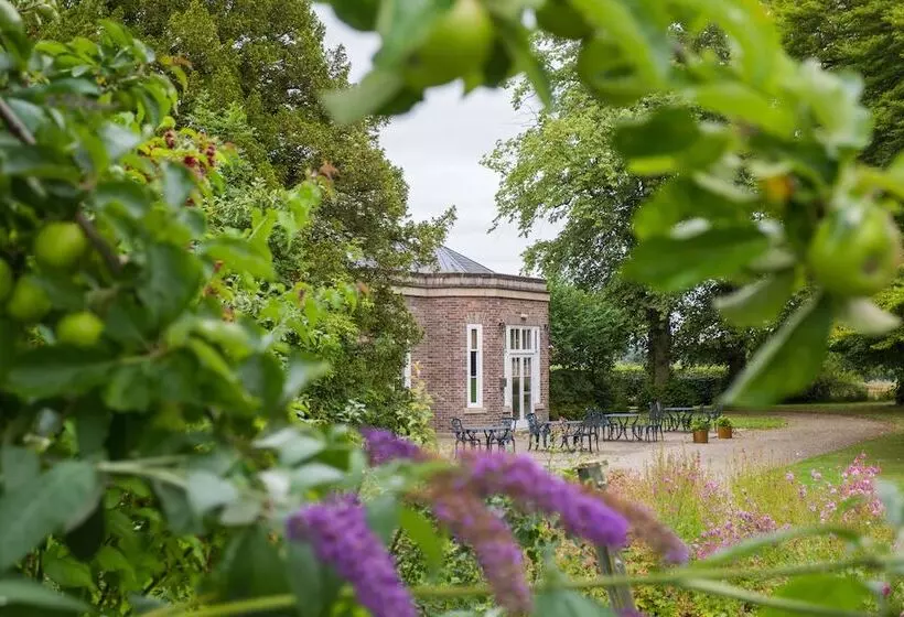 Отель Classic Lodges  Solberge Hall