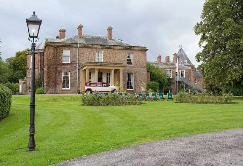 Отель Classic Lodges  Solberge Hall