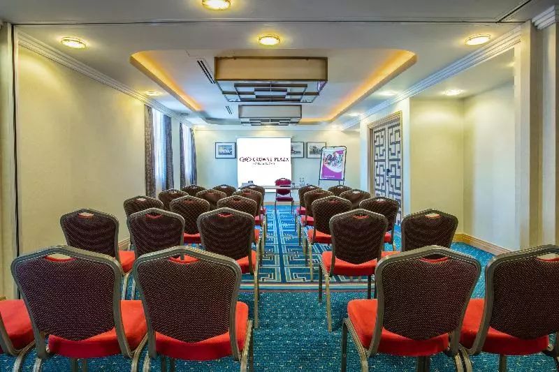 בית מלון כפרי Crowne Plaza Liverpool   John Lennon Airport, An Ihg