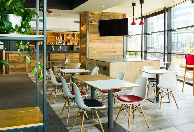 هتل Ibis Leicester