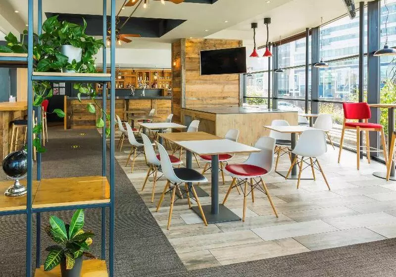 هتل Ibis Leicester