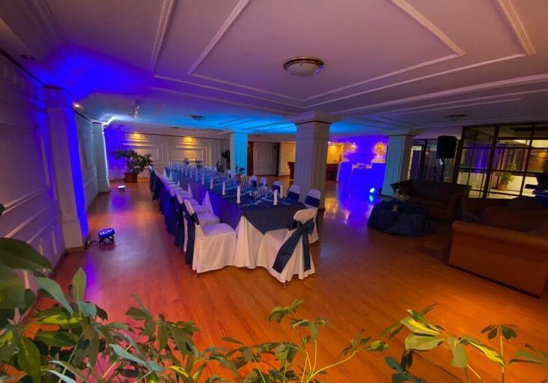 Hotel Stanford Suites