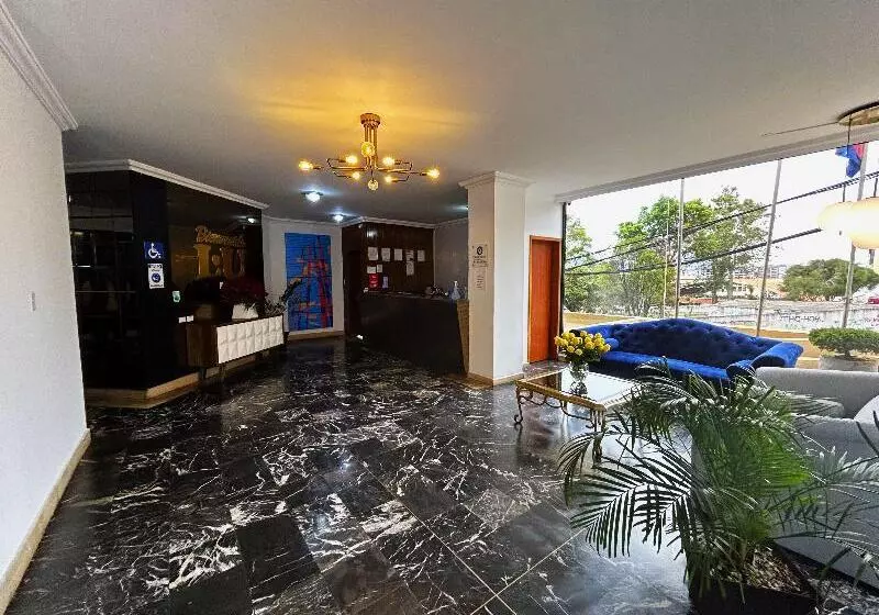 Szálloda Stanford Suites