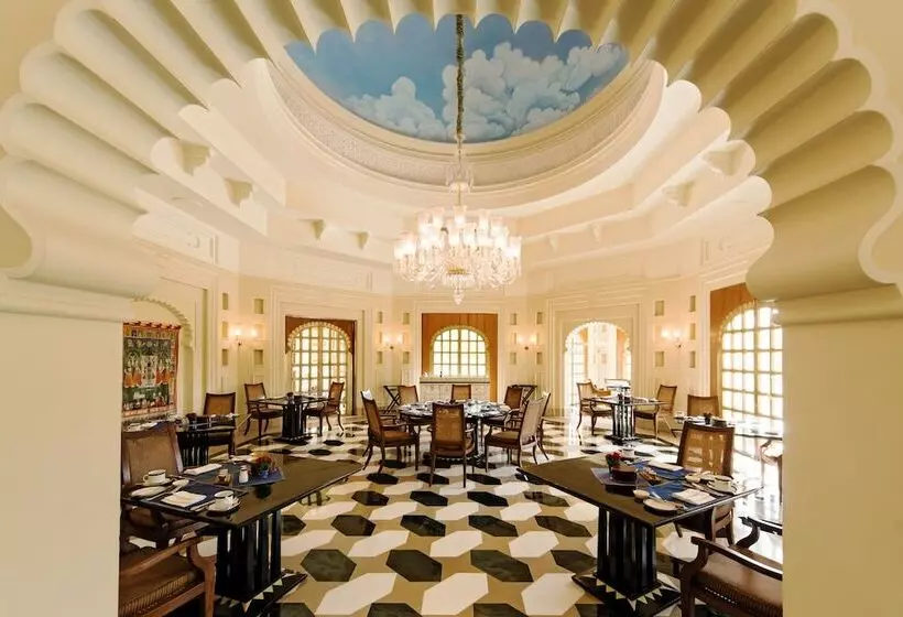 ホテル The Oberoi Udaivilas Udaipur