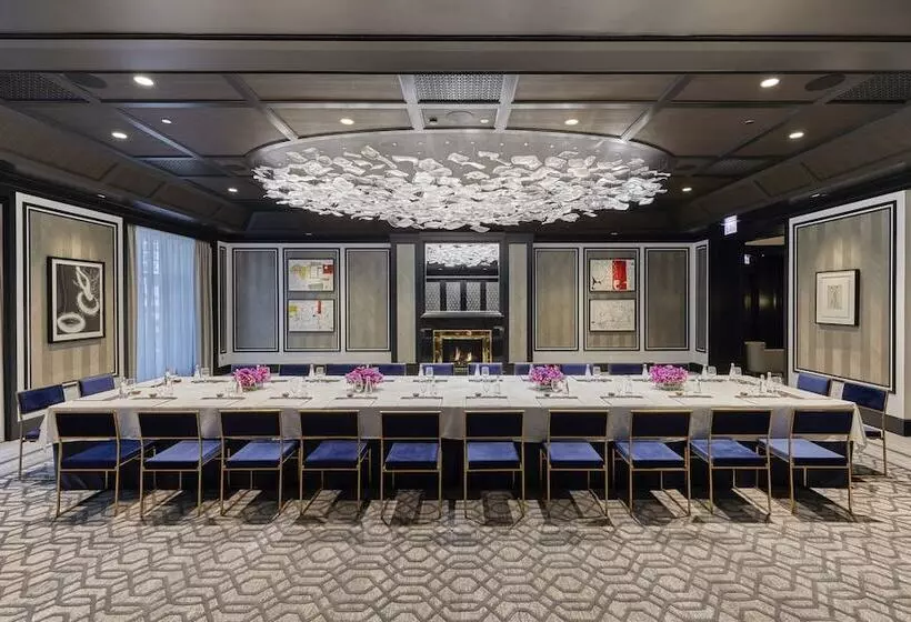 בית מלון כפרי The Peninsula Chicago