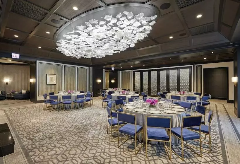 בית מלון כפרי The Peninsula Chicago