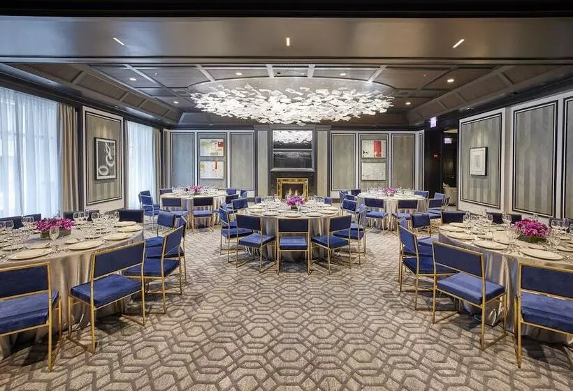 בית מלון כפרי The Peninsula Chicago