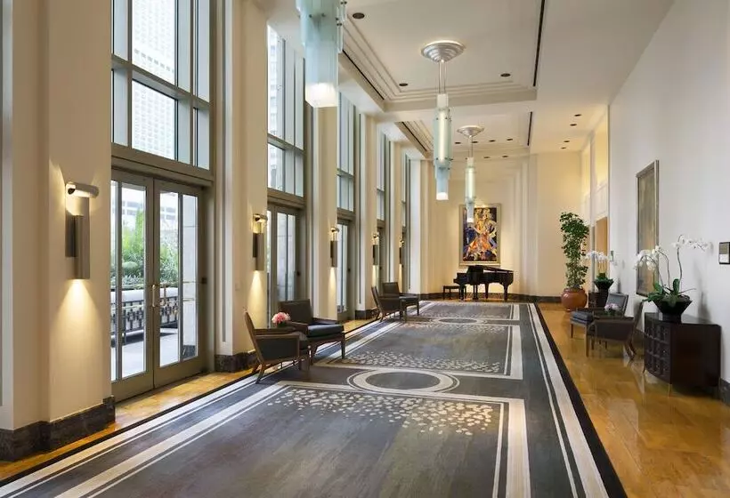 בית מלון כפרי The Peninsula Chicago