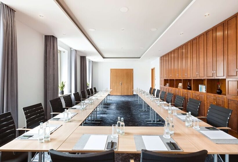 Rezydencja Lindner Hotel Frankfurt Main Plaza, Part Of Jdv By Hyatt