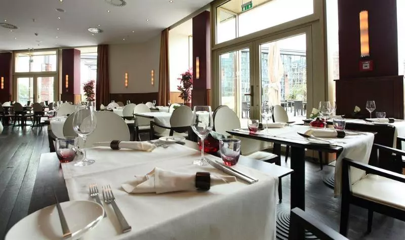 레지던스 Lindner Hotel Frankfurt Main Plaza, Part Of Jdv By Hyatt