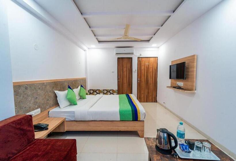 هتل Treebo Bright Plaza & Spa