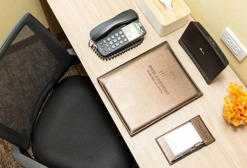 Kuretakeso Thailand Sriracha