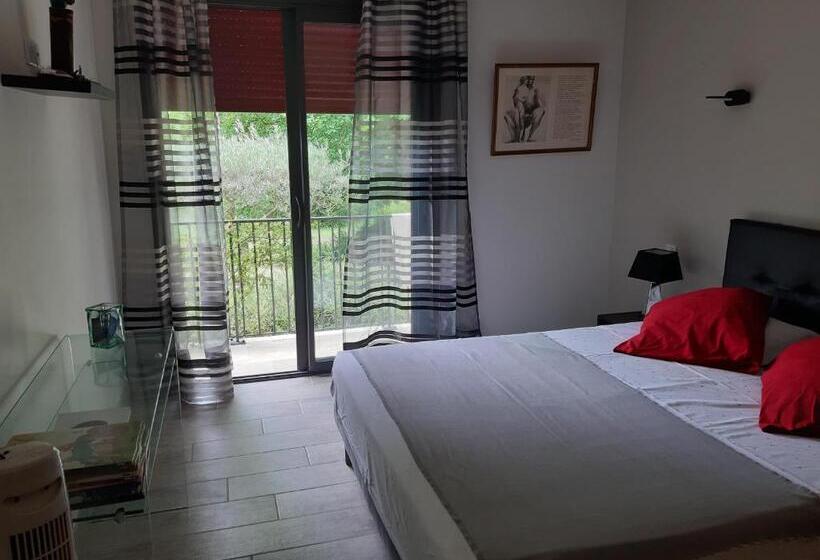 Logis Des Magnans   Le Murier