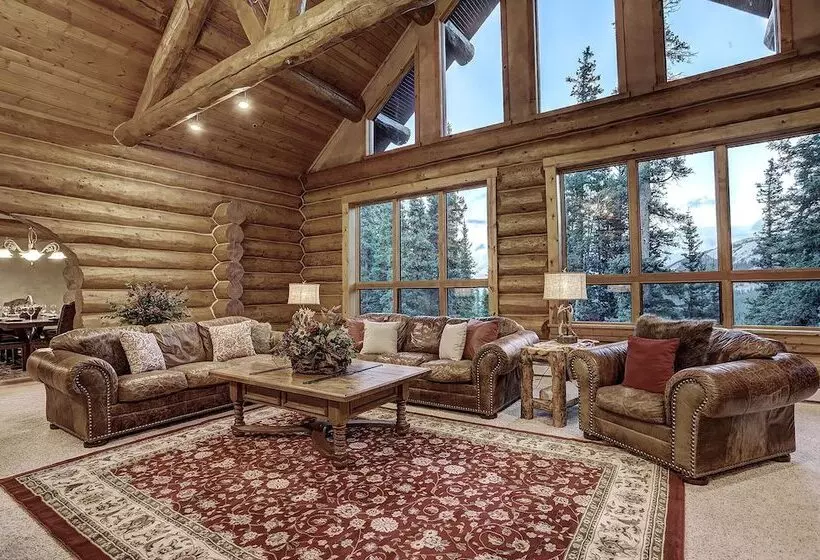 Pine Forest Lodge