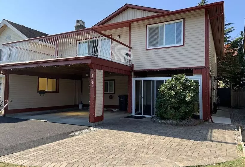 Majatalo Orchid House Near Vancouver Yvr Airport