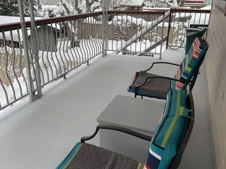 Majatalo Orchid House Near Vancouver Yvr Airport