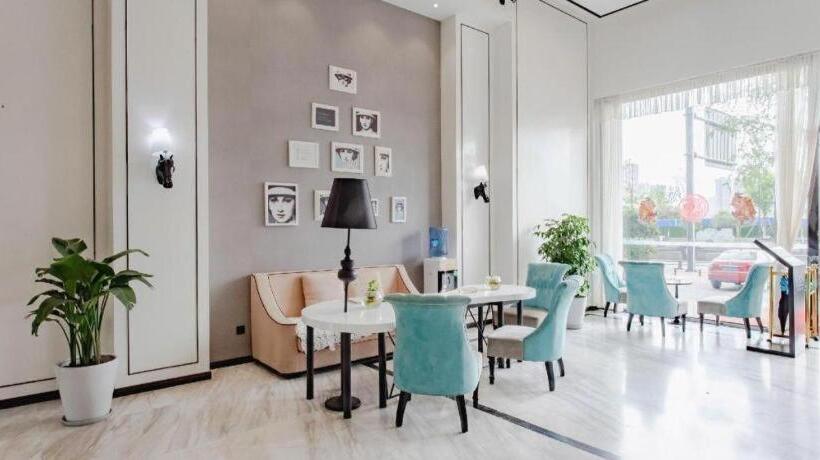 Xana Hotelle Chengdu East Railway Station Kaide Plaza