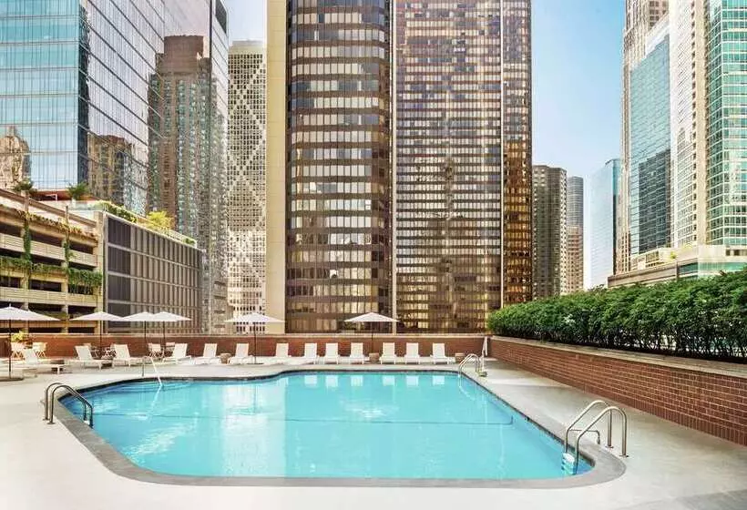 هتل Hilton Grand Vacations Club Chicago Magnificent Mile