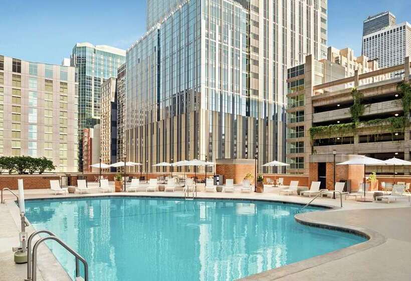 Отель Hilton Grand Vacations Club Chicago Magnificent Mile
