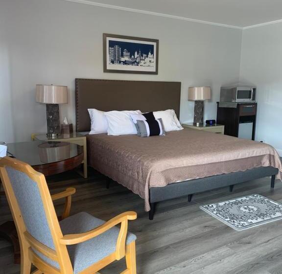 הוסטל Vinehurst Inn & Suites