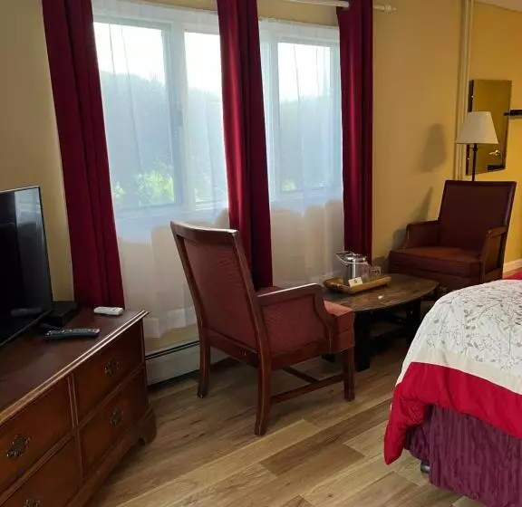 ユースホステル Vinehurst Inn & Suites