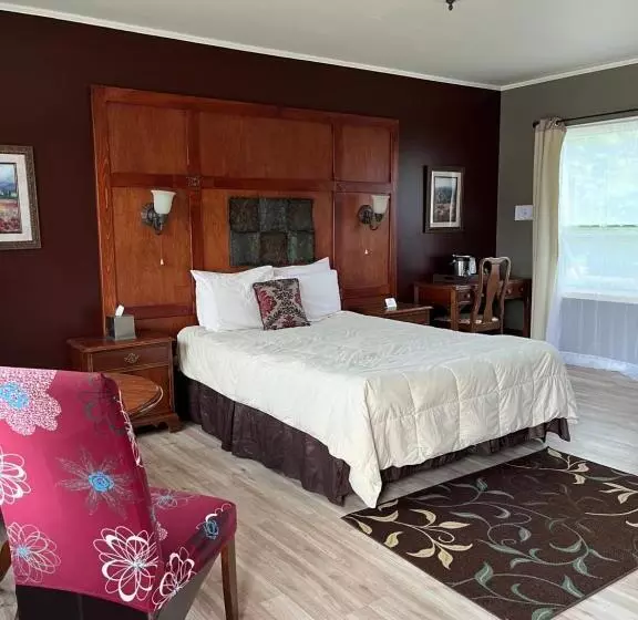 ユースホステル Vinehurst Inn & Suites