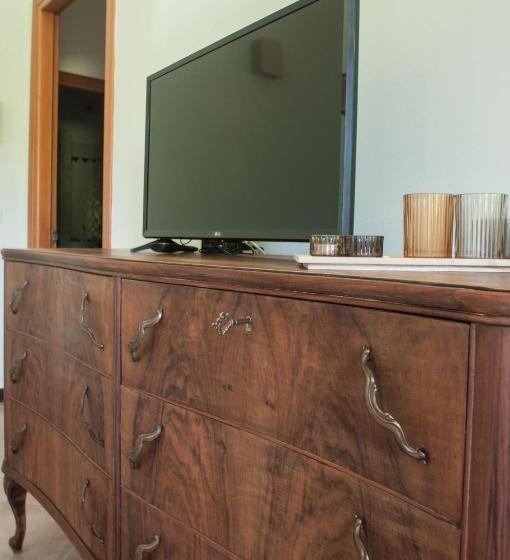 Casale La Fata Tipico Toscano Immerso Nelle Colline Tra Lucca E Versilia, 6 Appartamenti Indipenden