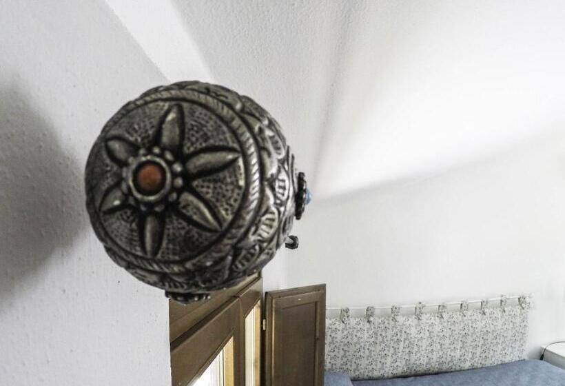 Casale La Fata Tipico Toscano Immerso Nelle Colline Tra Lucca E Versilia, 6 Appartamenti Indipenden