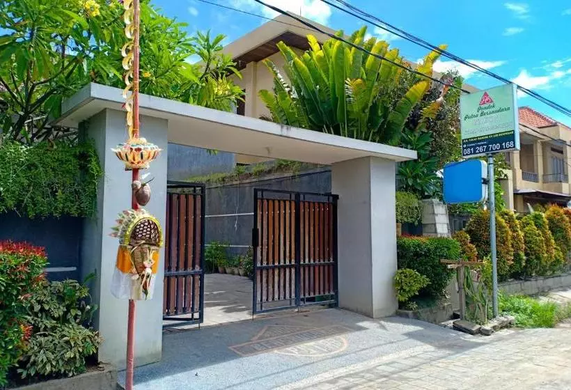 ホテル Oyo 3190 Pondok Putra Bersaudara