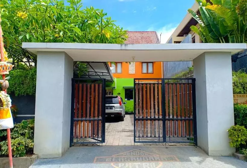 ホテル Oyo 3190 Pondok Putra Bersaudara