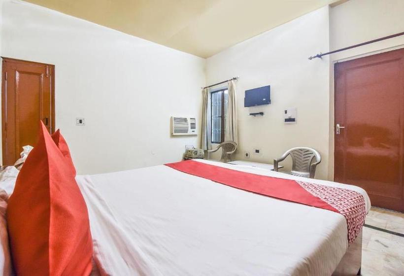 בית מלון כפרי Oyo 69809  Amber