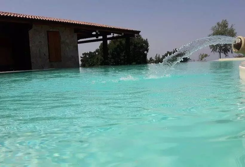 ホテル Tenuta Sorìa
