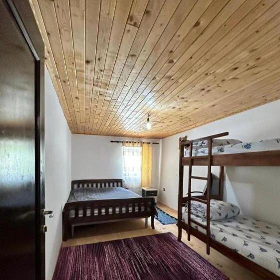 پانسیون Hostel Kukaj