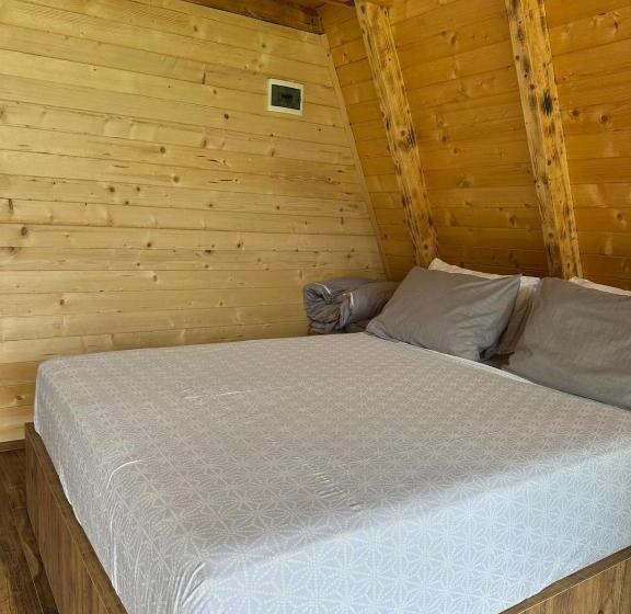 پانسیون Hostel Kukaj