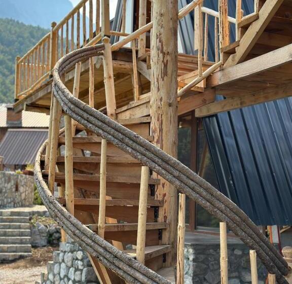 پانسیون Hostel Kukaj