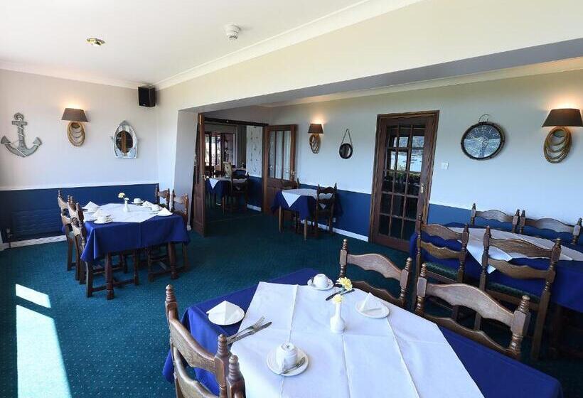 بنسيون Whispering Pines