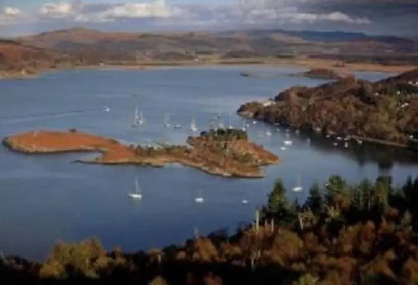 Crinan Canal Cottage No8, Kilmartin