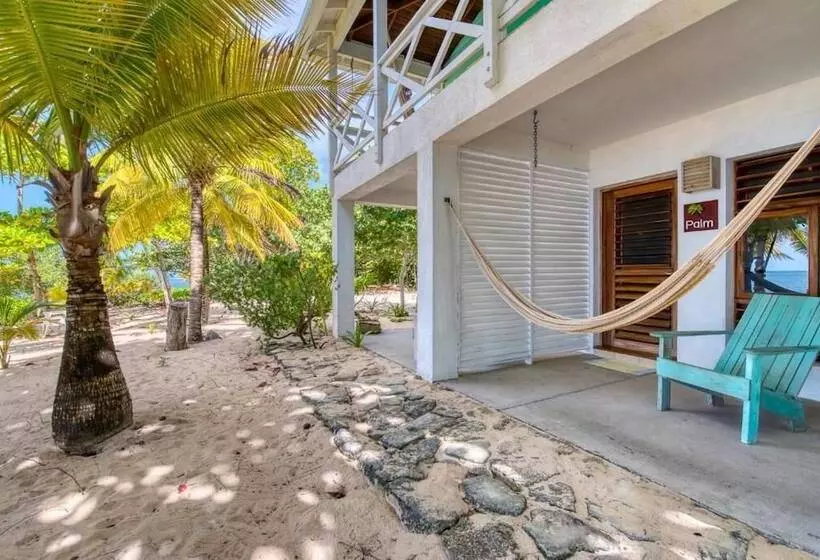 هتل Camp Bay Lodge