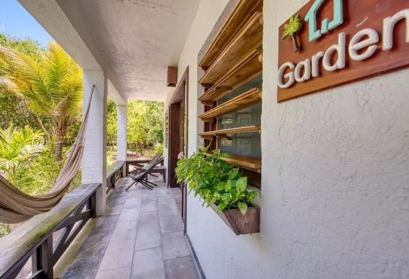 هتل Camp Bay Lodge