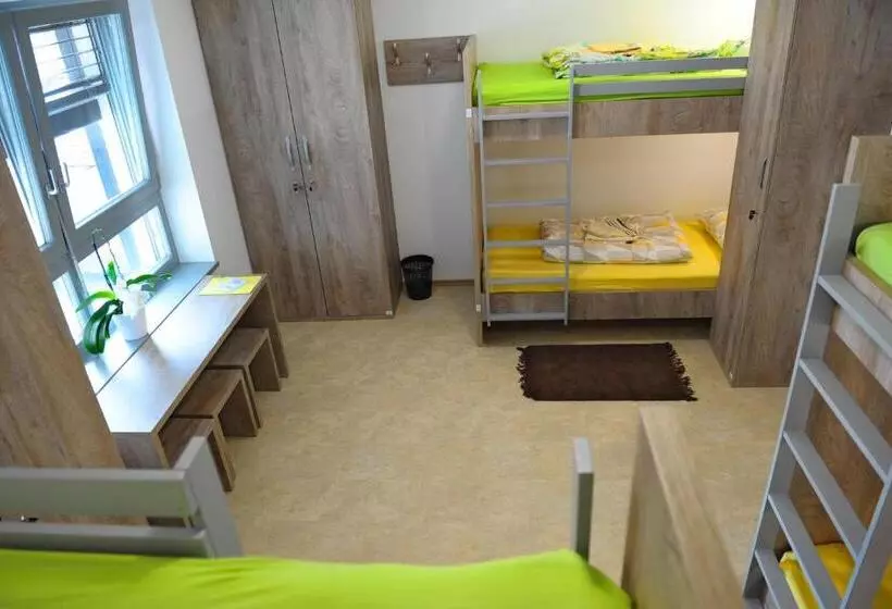 هتل Hostel Ormož