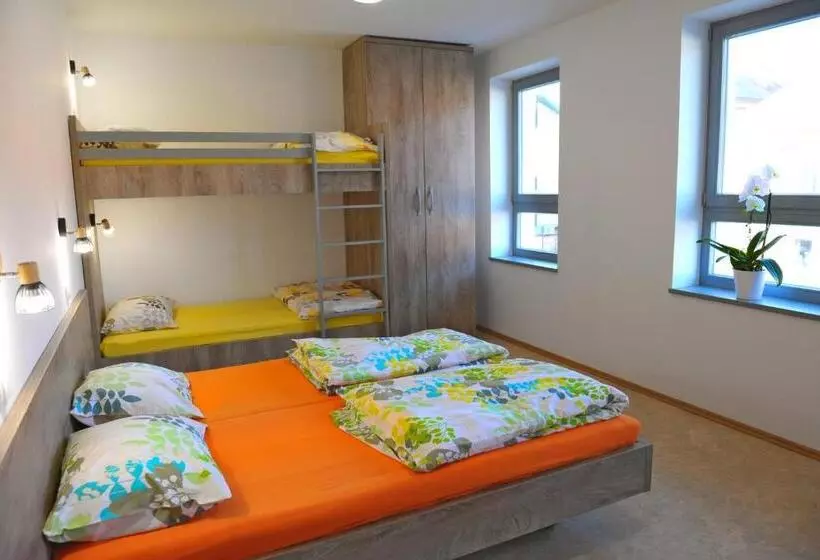 هتل Hostel Ormož