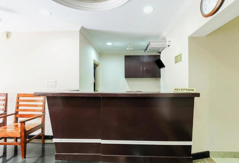 Hotelli Treebo Trip Royal Inn