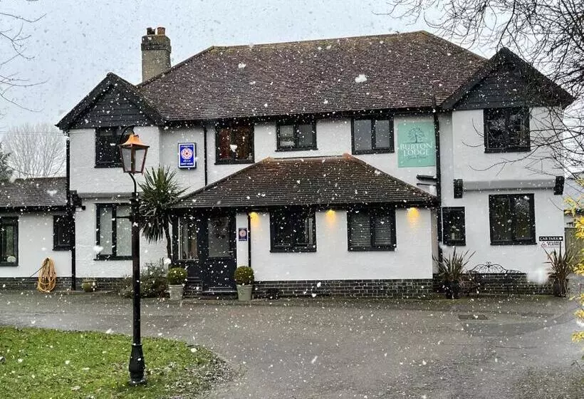ペンション Burton Lodge Guest House & Spa