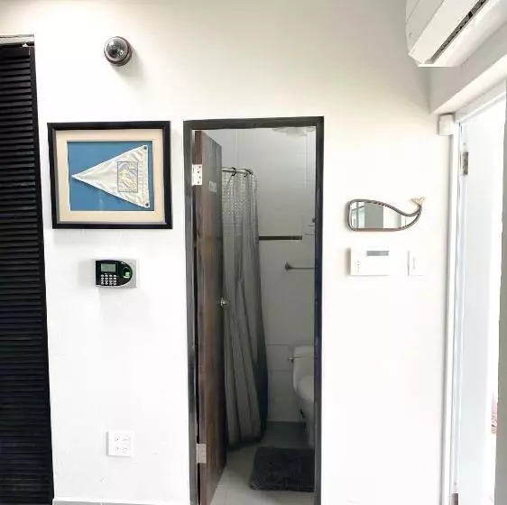 پانسیون Isla Verde By The Beach Guest House