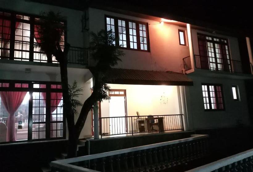 Pensjonat The Lotus Blue  Hostel